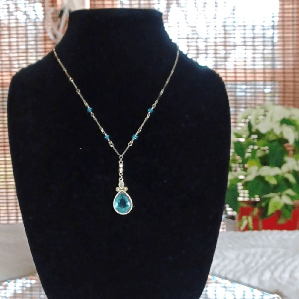 1928 [Vintage 22L ] Silver Blue Gem & Pearl Stone Necklace